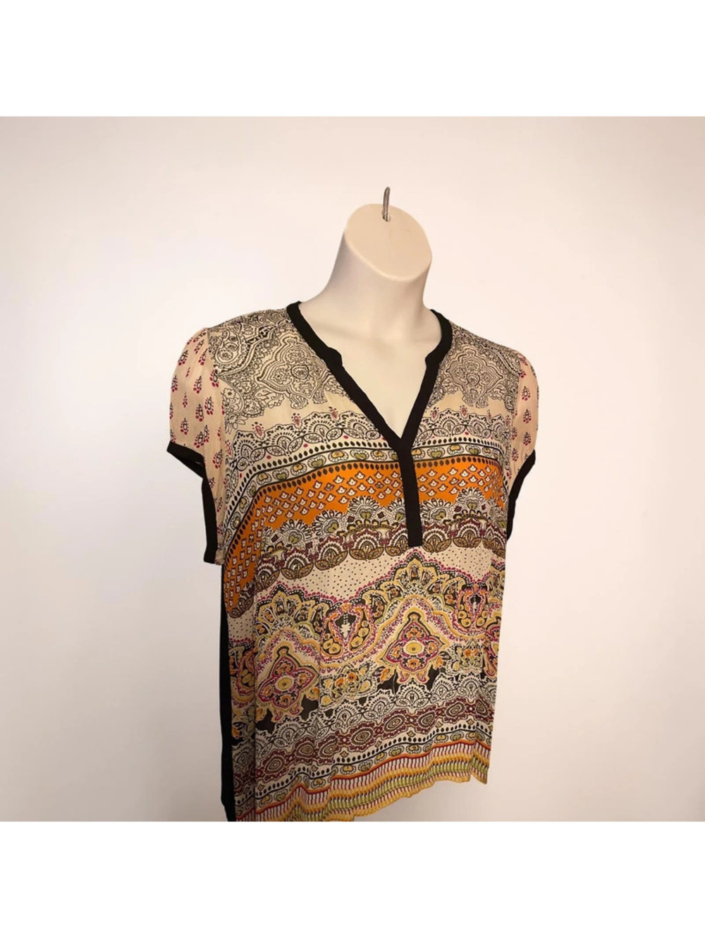 Billa Women’s Paisley Print V-Neck Lace Trim Short Sleeve Top”